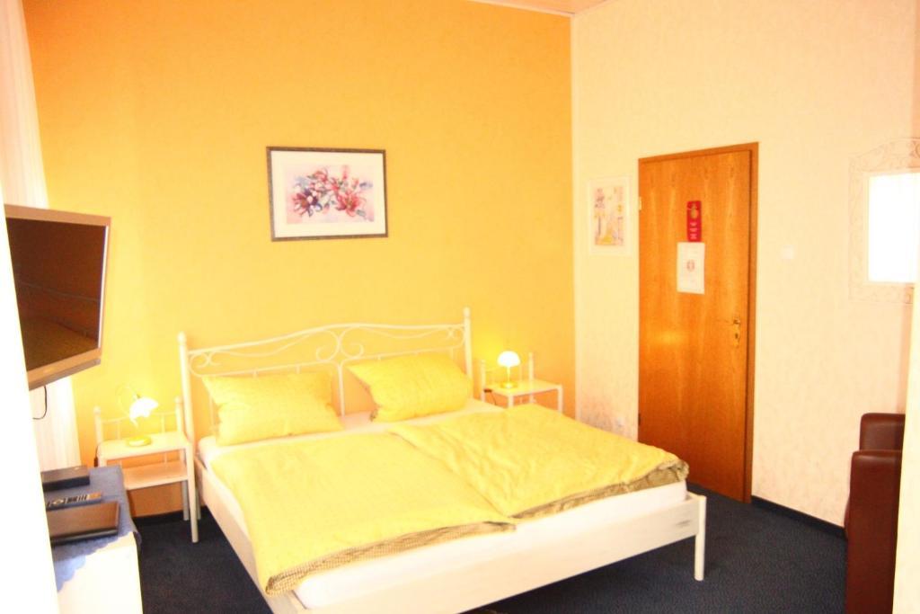 Moselromantik-Hotel Zum Loewen Ediger-Eller Oda fotoğraf