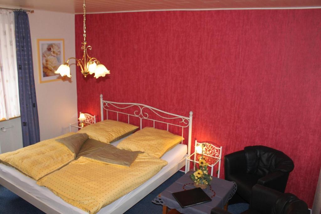 Moselromantik-Hotel Zum Loewen Ediger-Eller Oda fotoğraf